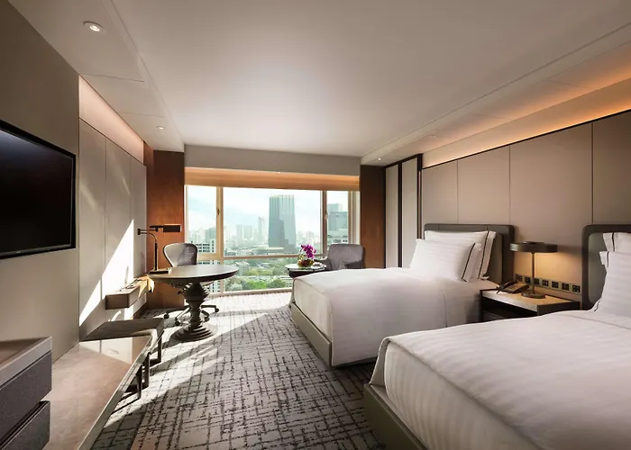 Conrad 5*