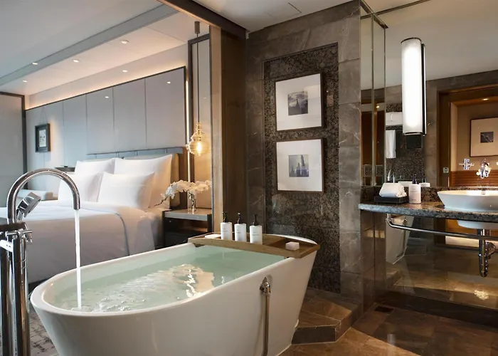 Conrad Hotel 5*